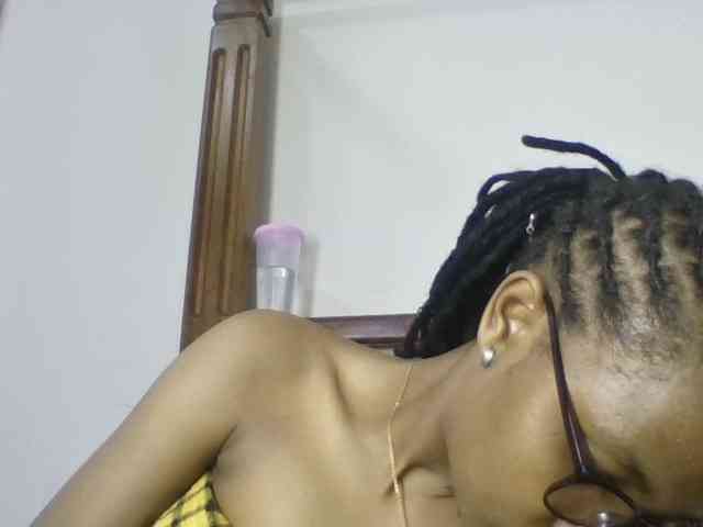 Naughtylittlemissy webcam