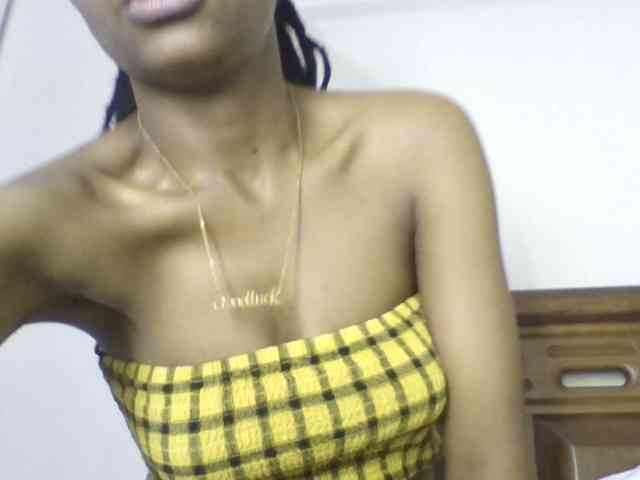 Naughtylittlemissy webcam