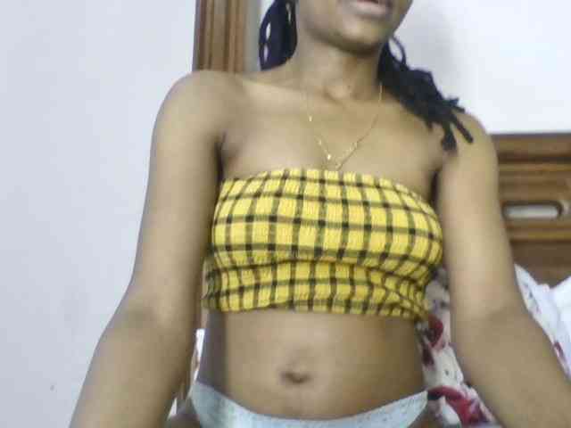 Naughtylittlemissy webcam