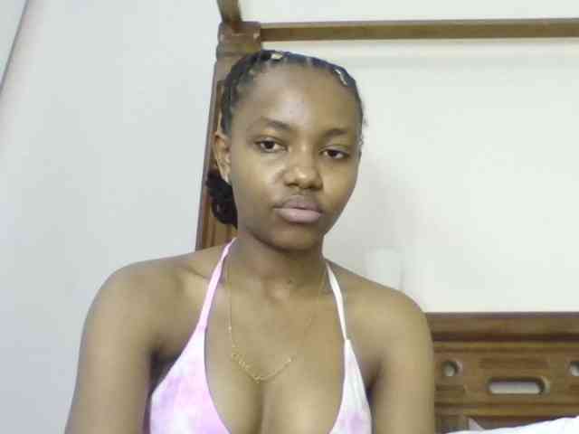 Naughtylittlemissy webcam
