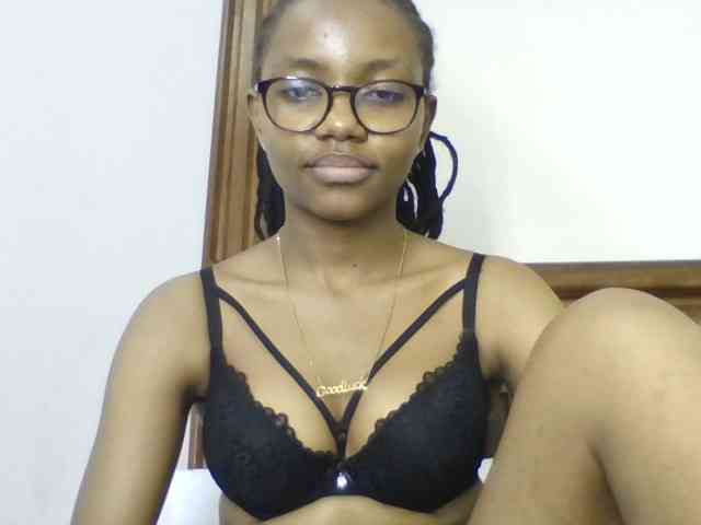 Naughtylittlemissy webcam