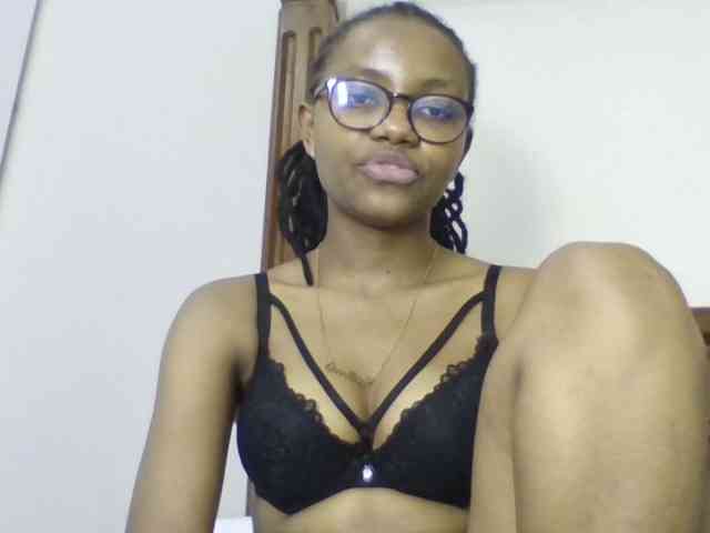 Naughtylittlemissy webcam