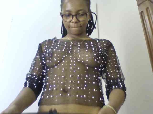 Naughtylittlemissy webcam