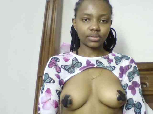 Naughtylittlemissy webcam