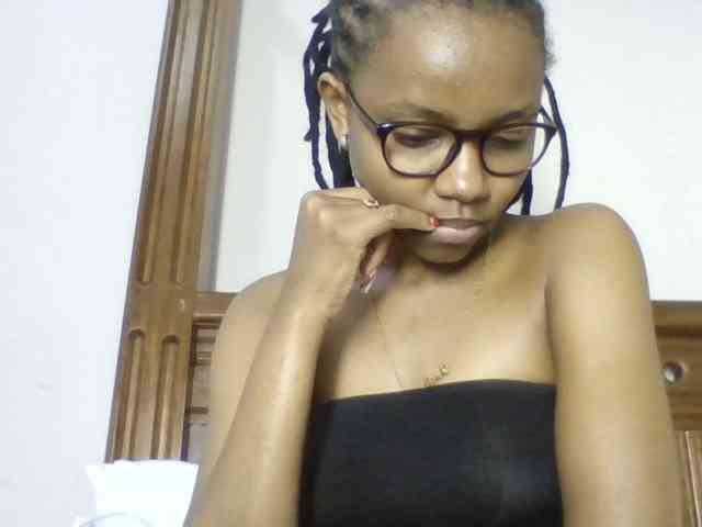 Naughtylittlemissy webcam