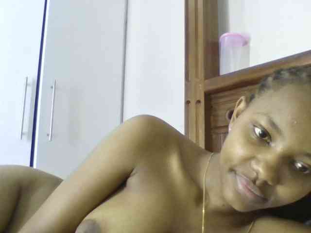 Naughtylittlemissy webcam