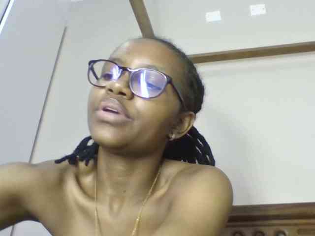 Naughtylittlemissy webcam