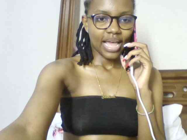 Naughtylittlemissy webcam