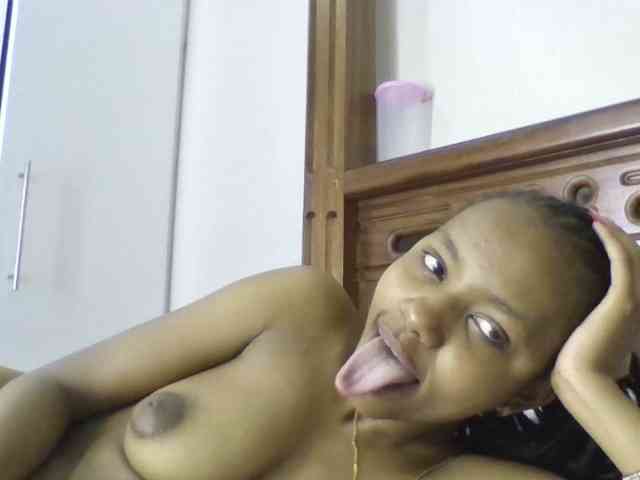 Naughtylittlemissy webcam