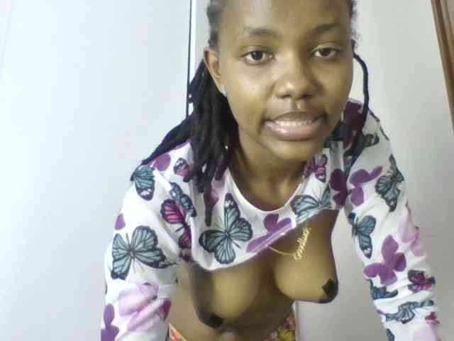 Naughtylittlemissy webcam