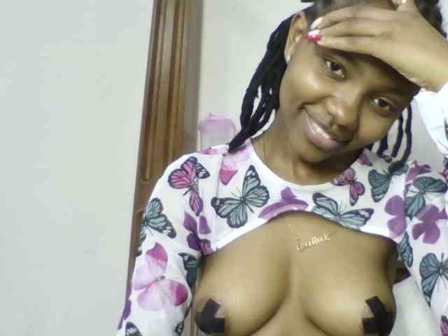 Naughtylittlemissy webcam