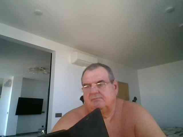 Sever081958SSSS Live Webcam on BongaCams