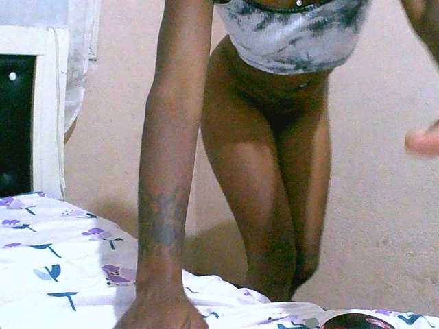 maliah's BongaCams show and profile