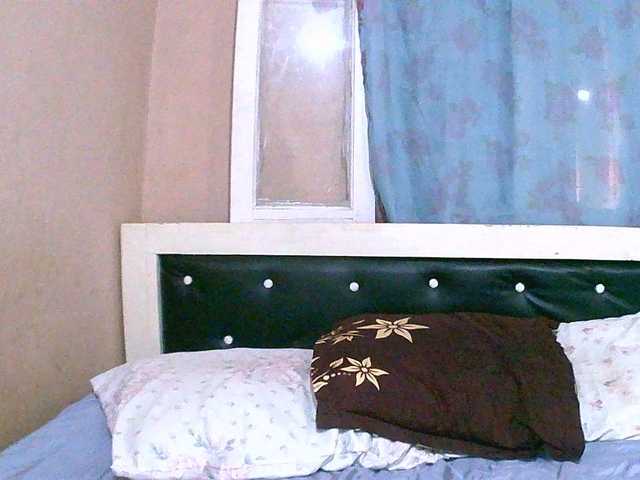 maliah's BongaCams show and profile