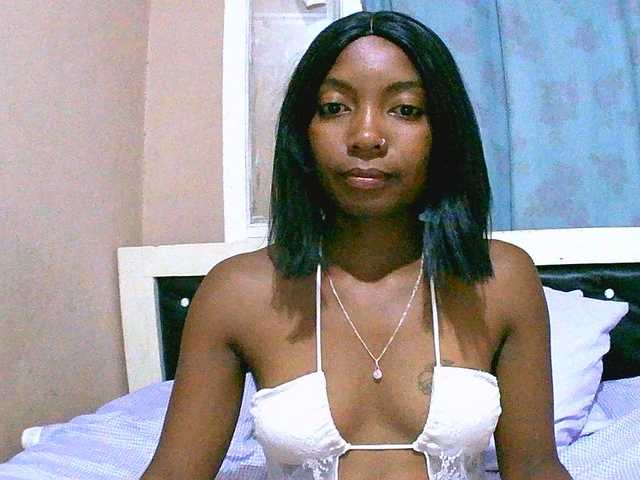 maliah's BongaCams show and profile