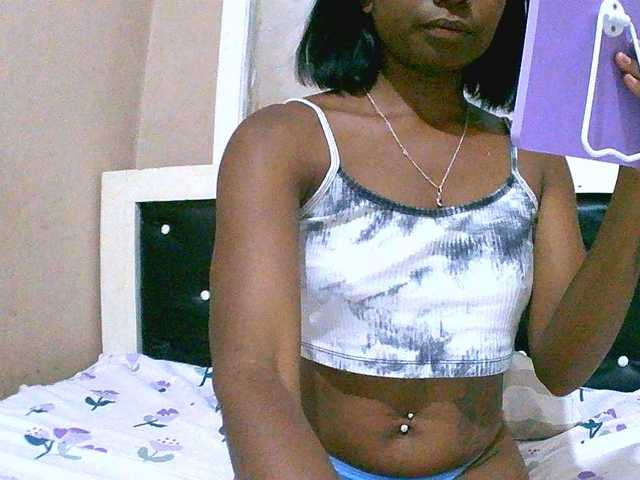 maliah's BongaCams show and profile