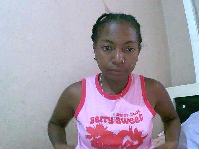 maliah's BongaCams show and profile