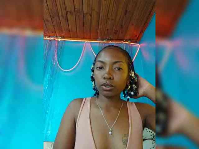 laetitianah webcam