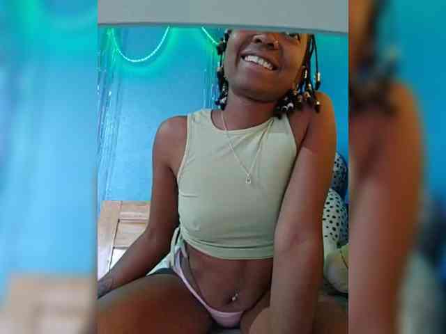 laetitianah webcam