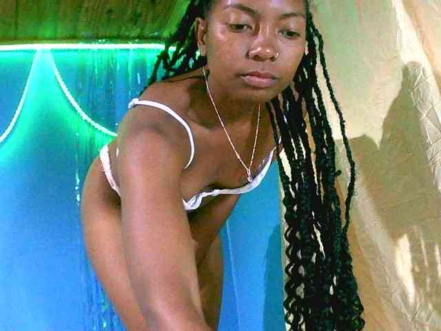 laetitianah webcam