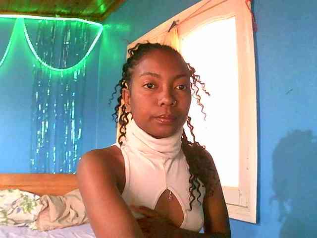 laetitianah webcam