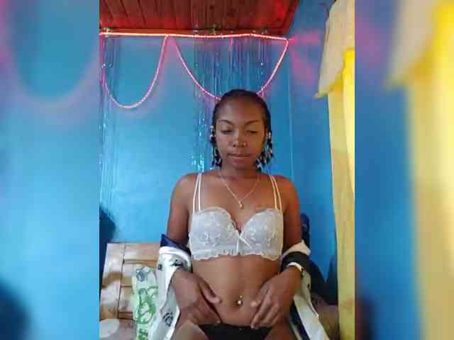 laetitianah webcam