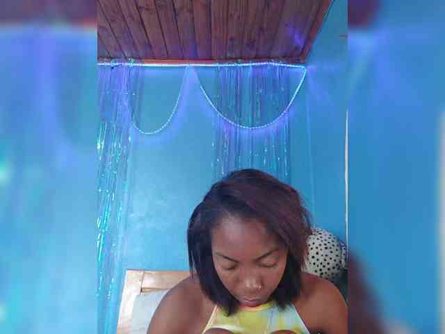 laetitianah webcam