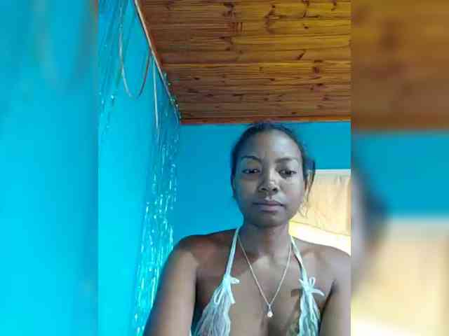 adult chatting Maliah