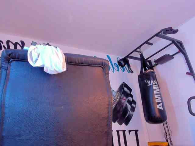 Gemmaa-BlackX Live Webcam on BongaCams