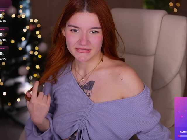 RedShinee's BongaCams show and profile