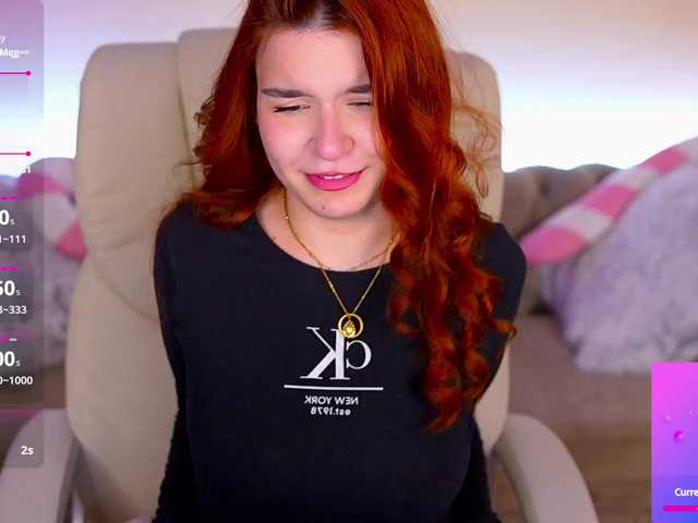 RedShinee's BongaCams show and profile