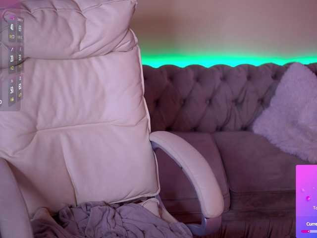 le modèle RedShinee est en webcam porno dans un show sur le site bongacams, il possède les tags suivants: White/Caucasian,Redhead,Shaved