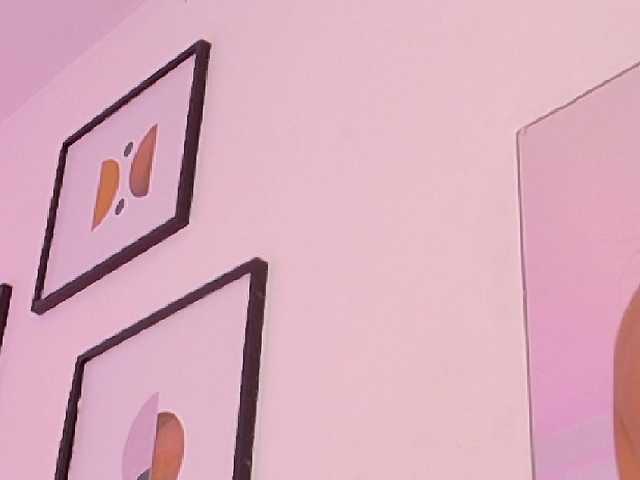 Beautifulskinny18's BongaCams show and profile