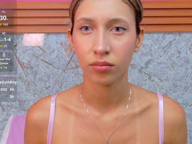 Beautifulskinny18's BongaCams show and profile