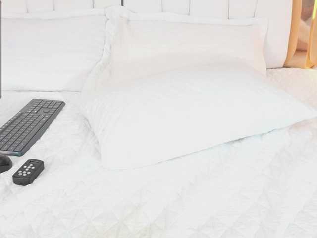 Beautifulskinny18's BongaCams show and profile