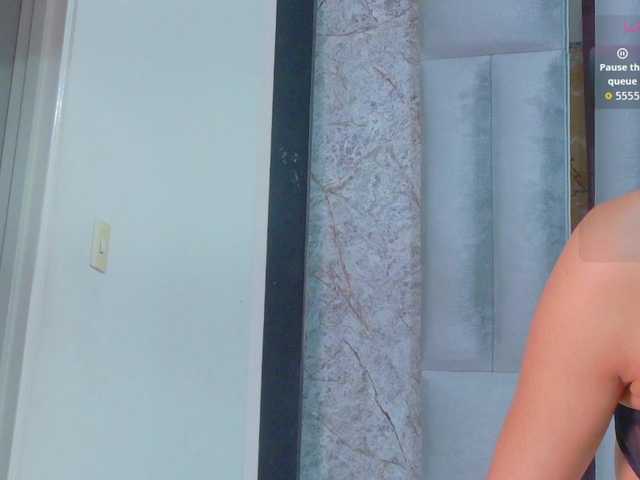 Beautifulskinny18's BongaCams show and profile