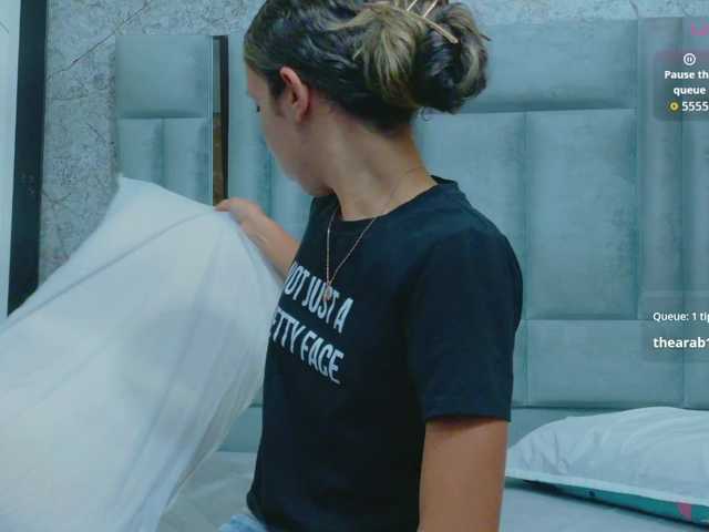 Beautifulskinny18 Live Cam on BongaCams