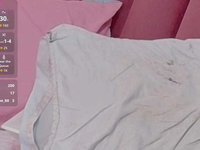 Beautifulskinny18's BongaCams show and profile