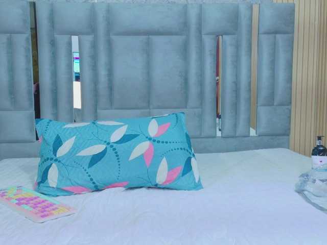 Beautifulskinny18's BongaCams show and profile