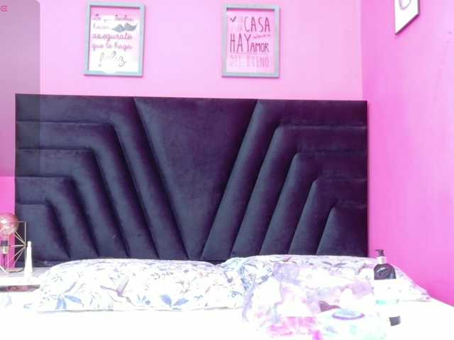 Beautifulskinny18's BongaCams show and profile