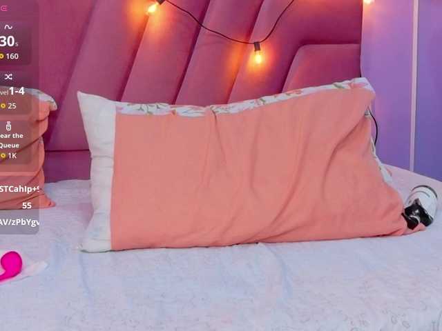 Beautifulskinny18's BongaCams show and profile