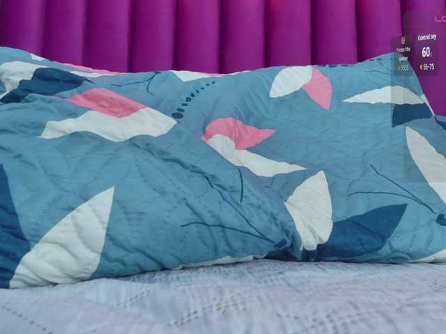 Beautifulskinny18's BongaCams show and profile