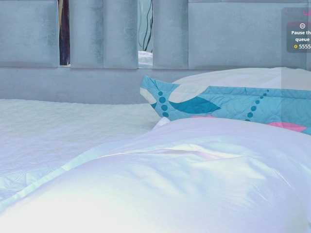 Beautifulskinny18's BongaCams show and profile