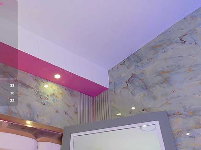 Beautifulskinny18's BongaCams show and profile