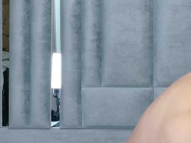 Beautifulskinny18's BongaCams show and profile