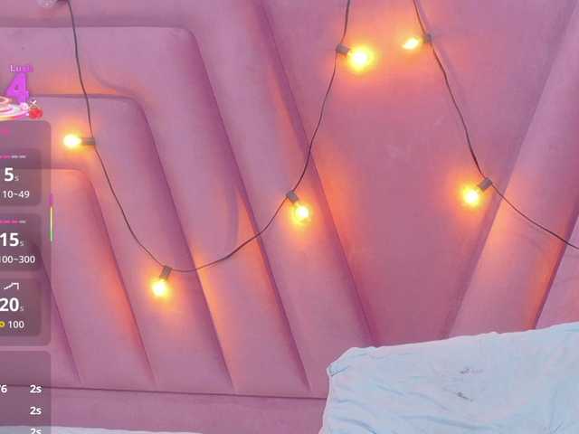 Beautifulskinny18's BongaCams show and profile