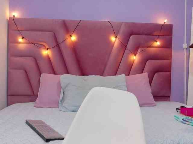 Beautifulskinny18 webcam