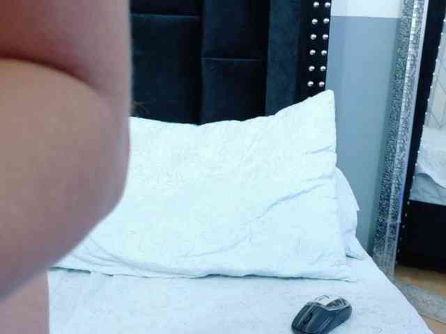 Beautifulskinny18 webcam