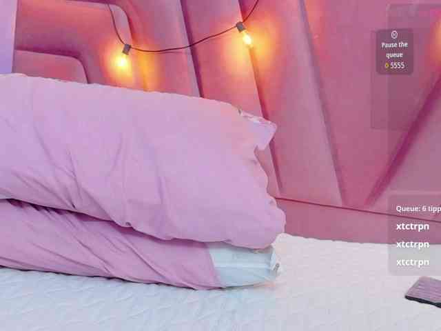 Beautifulskinny18 webcam