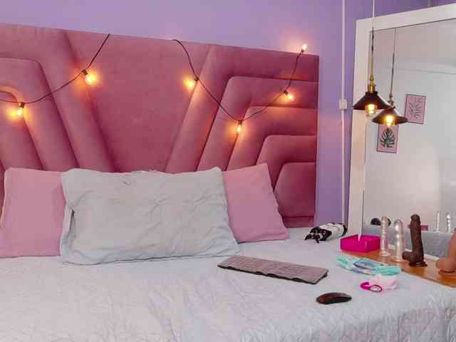 Beautifulskinny18 webcam